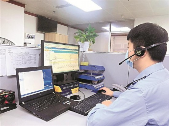 深圳晚报：税务人员群指导企业办业务，发票申领有新举措