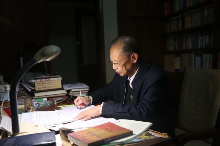 南京大屠杀死难工人后代祭扫_南京大屠是怎么结束的_南京大屠杀死难工人纪念碑