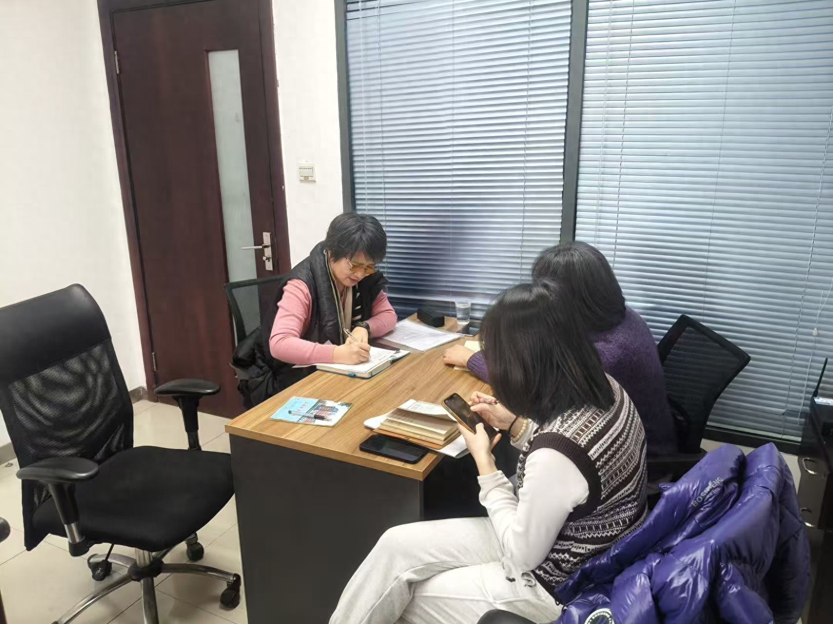 如何选择靠谱的企业​​银行开户和社保公积金开户公司？