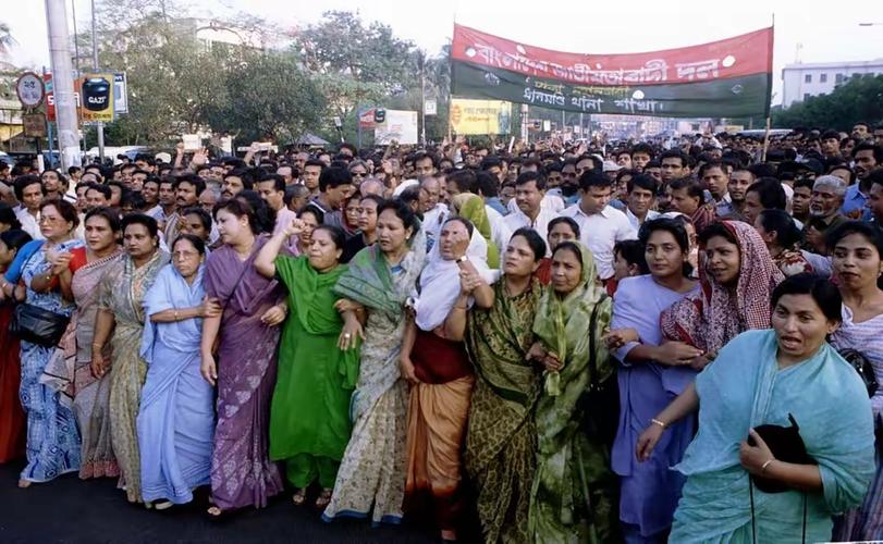 三源里菜市场 外国食客 采购食材_起义门生鲜市场有多大