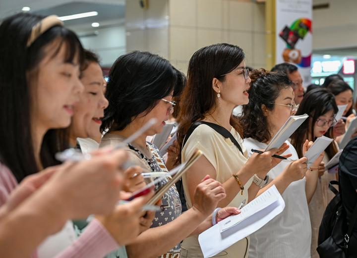 义乌小商品批发市场形象建设的成功案例_义乌市场采购贸易方式_义乌发展经验