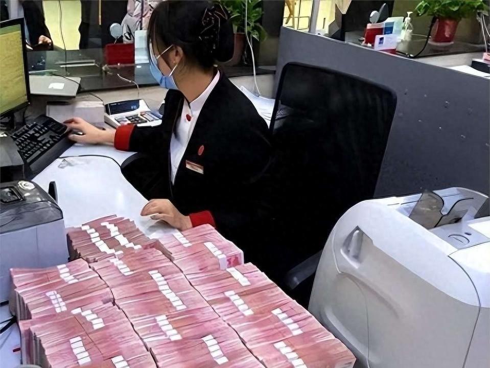 存款利率下调原因_银行消费贷款利息补贴_商业银行盈利能力